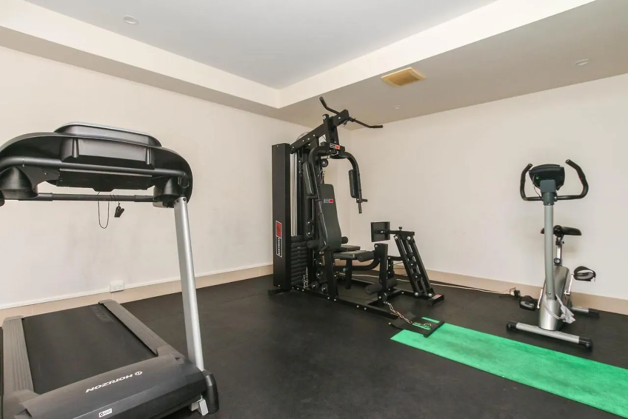 Pool View City Centre Apartment 206 Cairns