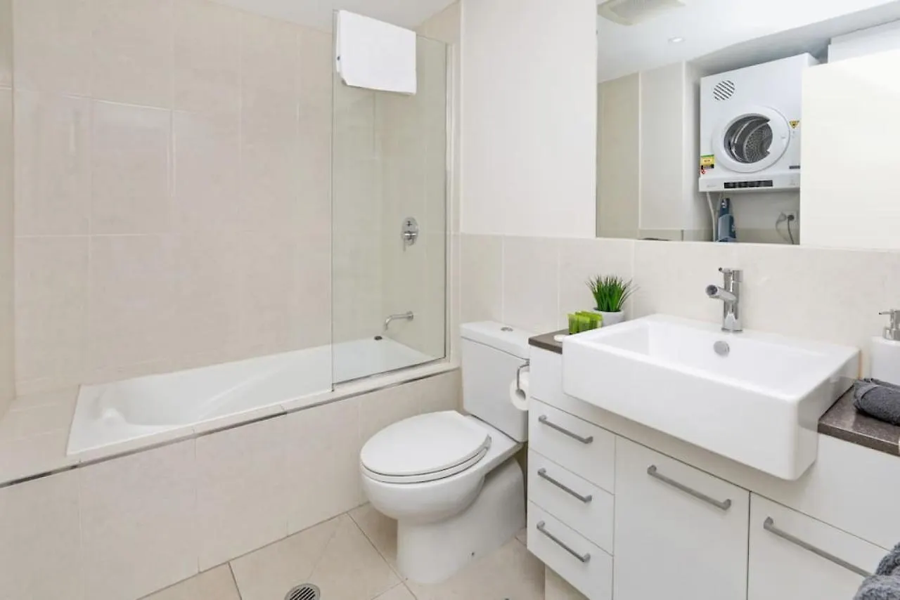 Pool View City Centre Apartment 206 凱恩斯 澳大利亚